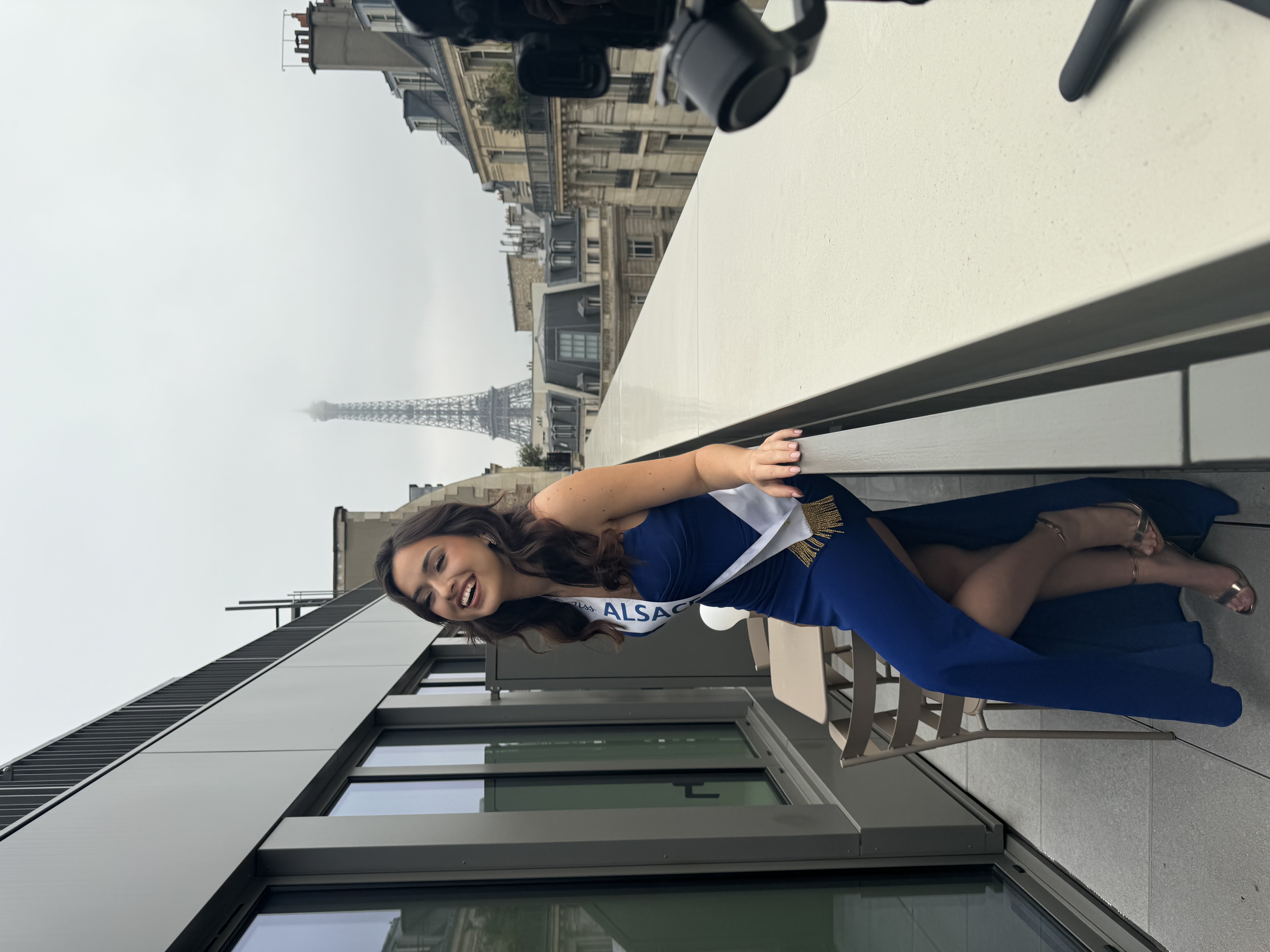 Une Journée à Paris pour Isabella : Shooting et Essayages avant l’Aventure Miss France